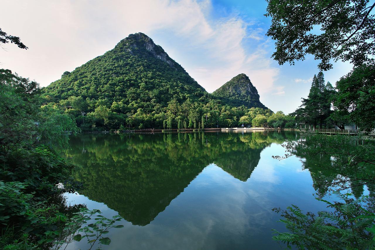 Guilin Heshe Lakeside Resort Exterior photo